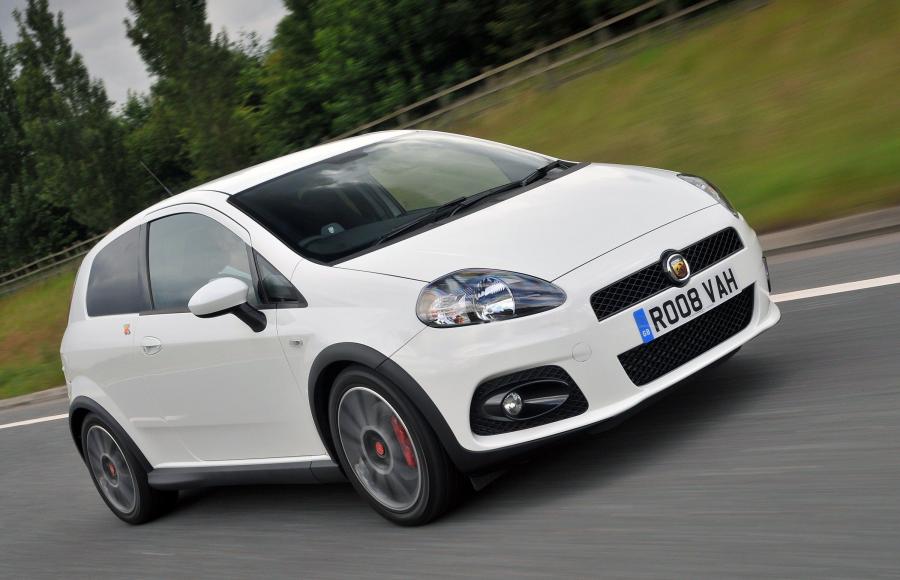  Abarth Grande Punto (199) 2008 года  (UK) (фото 1 из 29)
